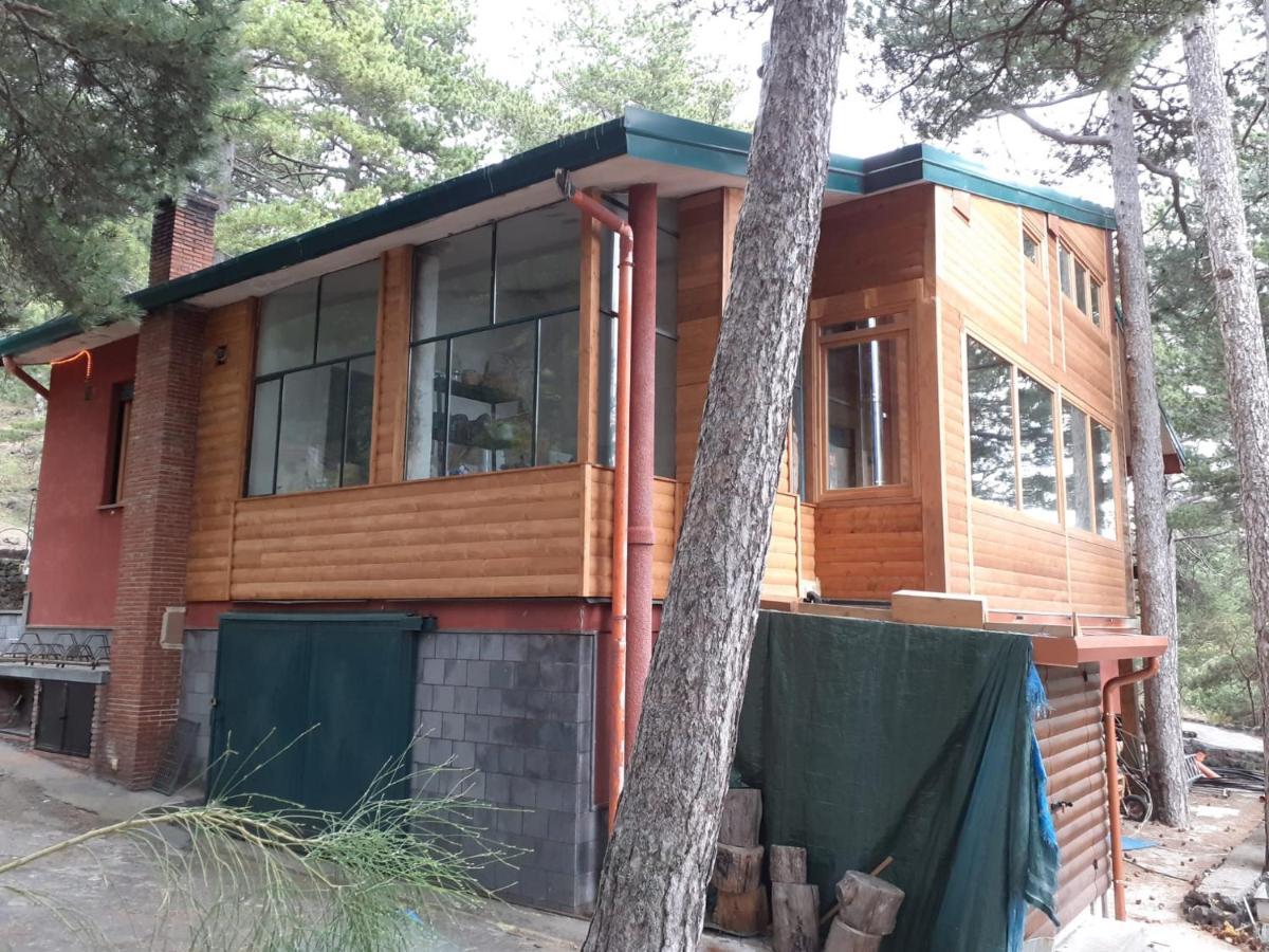 Bed and Breakfast Rifugio Ariel Ragalna Exterior foto