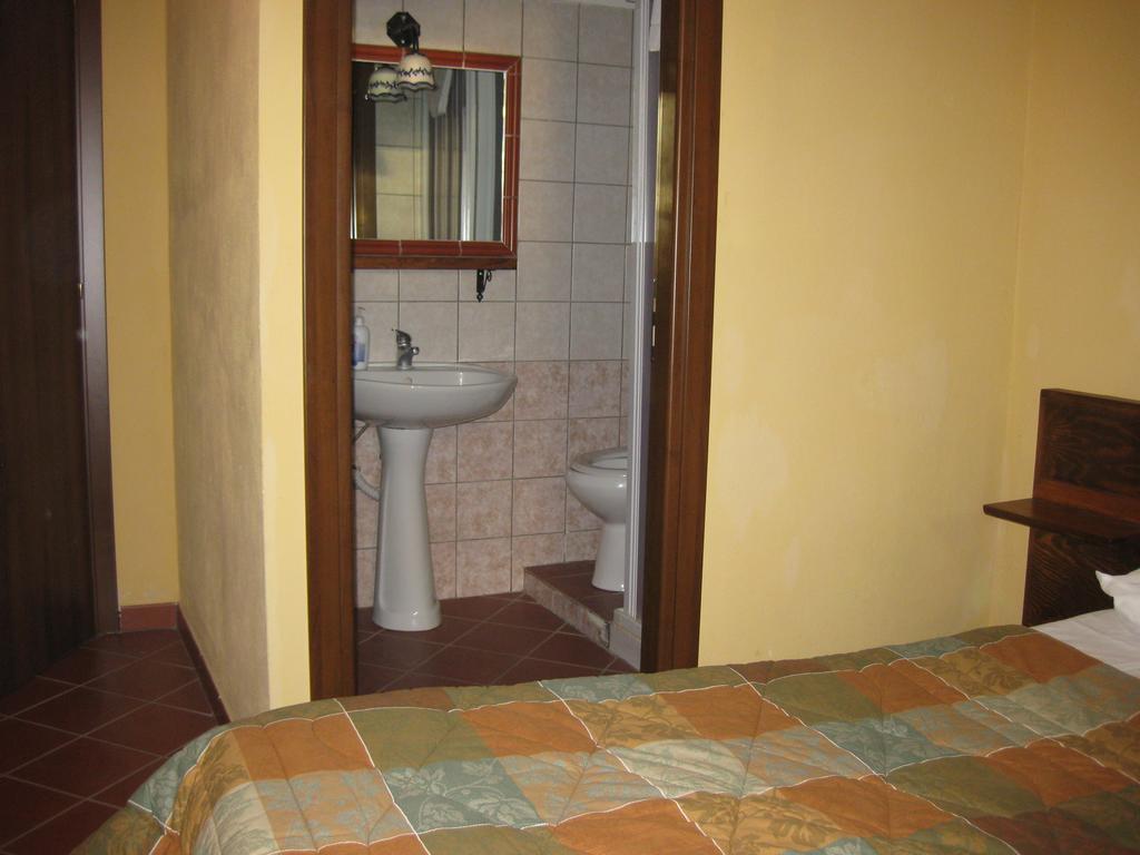 Bed and Breakfast Rifugio Ariel Ragalna Zimmer foto